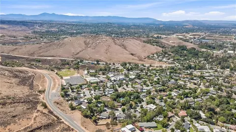 View/Area - 160 Masters, Riverside, CA 92507 photo 6 of 7