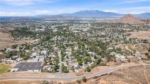 View/Area - 160 Masters, Riverside, CA 92507 photo 5 of 7