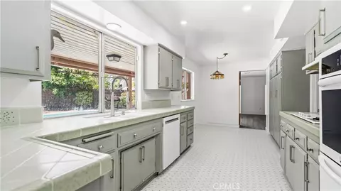 Kitchen - 160 Masters, Riverside, CA 92507 photo 1 of 1