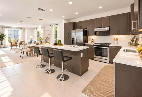 2700 E Chaucer #41, Los Angeles, CA 90065