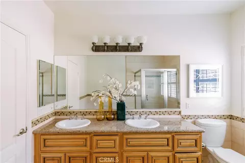Bath - 156 El Dorado St #C, Arcadia, CA 91006 photo 2 of 7