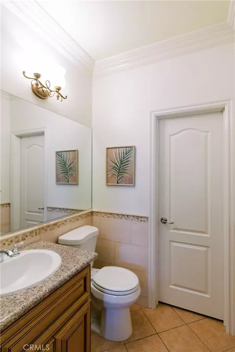 Bath - 156 El Dorado St #C, Arcadia, CA 91006 photo 1 of 7
