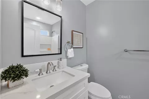 Bath - 1022 W Francis St, Ontario, CA 91762 photo 2 of 6