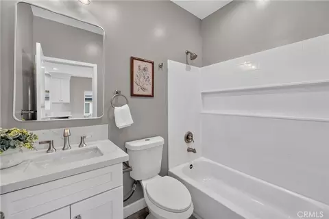 Bath - 1022 W Francis St, Ontario, CA 91762 photo 5 of 6