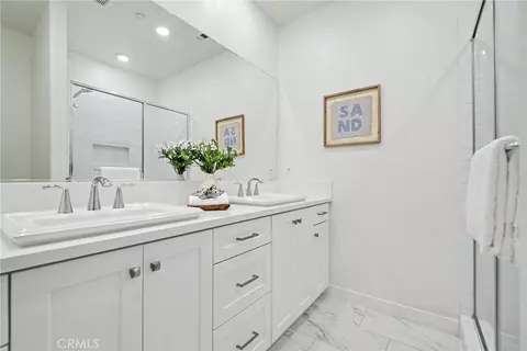 Bath - 18 Bedford Ct, Arcadia, CA 91007 photo 2 of 3