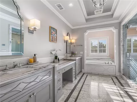 Bath - 2119 S 5th Ave, Arcadia, CA 91006 photo 1 of 2