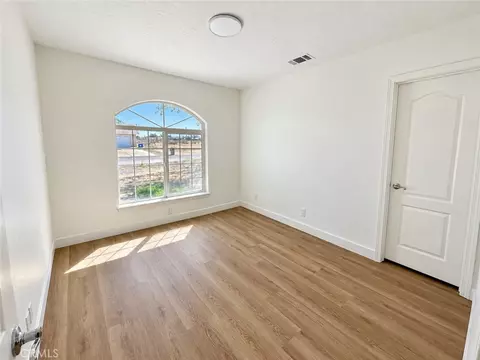 Bedroom - 10968 Nambe, Apple Valley, CA 92308 photo 2 of 3