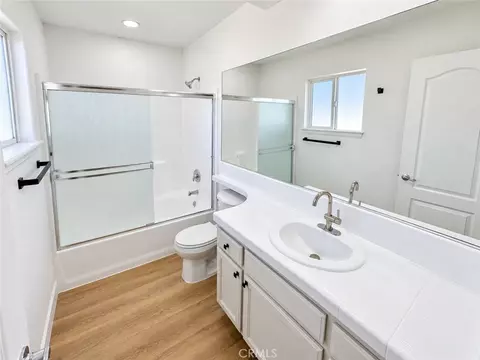 Bath - 10968 Nambe, Apple Valley, CA 92308 photo 1 of 2