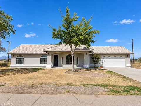 Exterior - 10968 Nambe, Apple Valley, CA 92308 photo 2 of 9