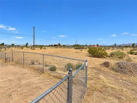 Exterior - 10968 Nambe, Apple Valley, CA 92308 photo 5 of 9