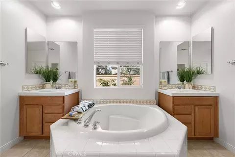 Bath - 30 Bombay, Irvine, CA 92620 photo 2 of 5