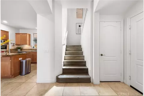 Entry Way - 30 Bombay, Irvine, CA 92620 photo 4 of 7