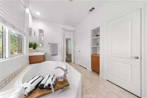 Bath - 30 Bombay, Irvine, CA 92620 photo 3 of 5