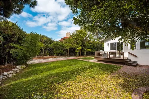 Exterior - 3106 Lilly Ave, Long Beach, CA 90808 photo 7 of 9