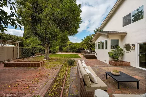 Exterior - 3106 Lilly Ave, Long Beach, CA 90808 photo 6 of 9