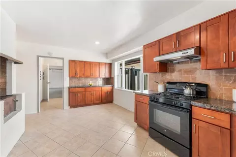 Kitchen - 19017 E Leadora, Glendora, CA 91741 photo 3 of 4