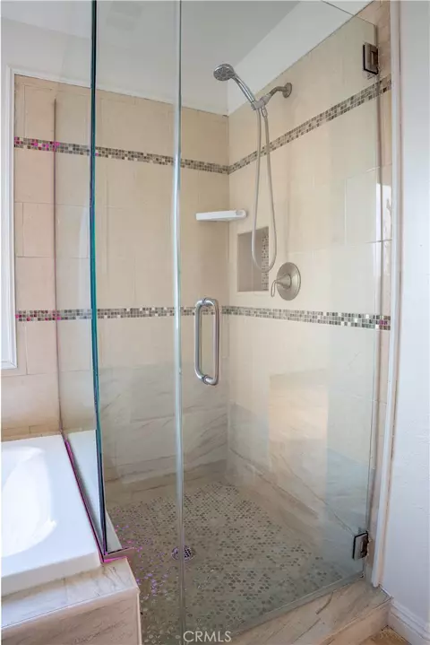Bath - 105 Galileo Ln, Perris, CA 92571 photo 8 of 12