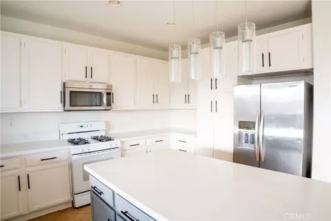Kitchen - 105 Galileo Ln, Perris, CA 92571 photo 2 of 5