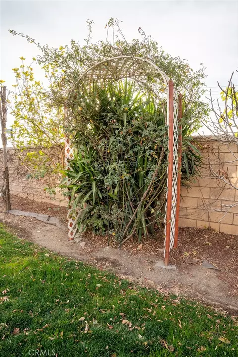 Exterior - 105 Galileo Ln, Perris, CA 92571 photo 6 of 13