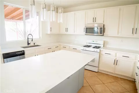 Kitchen - 105 Galileo Ln, Perris, CA 92571 photo 1 of 5