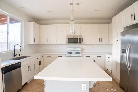 Kitchen - 105 Galileo Ln, Perris, CA 92571 photo 5 of 5