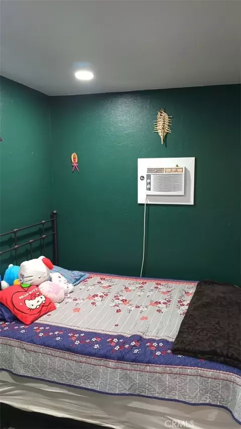 Bedroom - 3568 Verde St, Riverside, CA 92504 photo 2 of 4