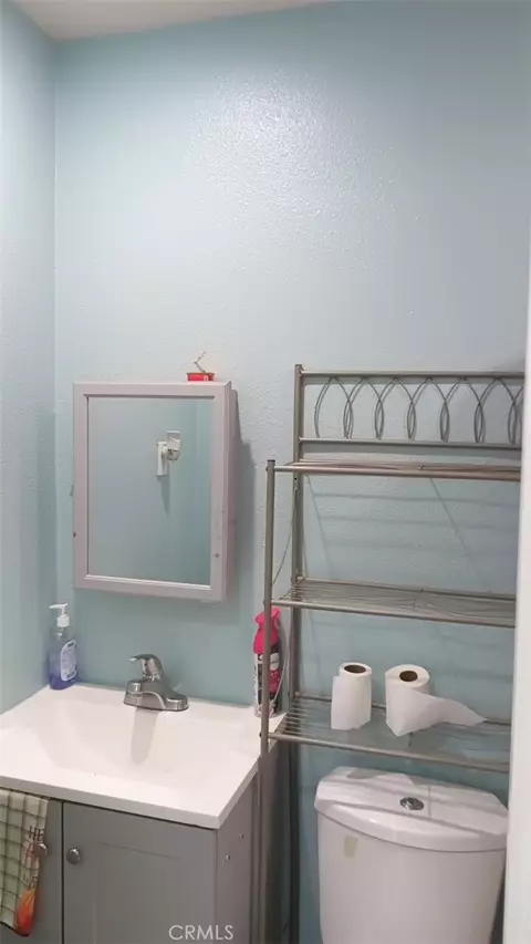 Bath - 3568 Verde St, Riverside, CA 92504 photo 1 of 4