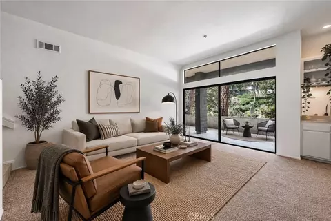 Living - 1052 Seco, Pasadena, CA 91103 photo 4 of 7