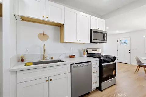 Kitchen - 51956 Northridge, Morongo Valley, CA 92256 photo 1 of 2