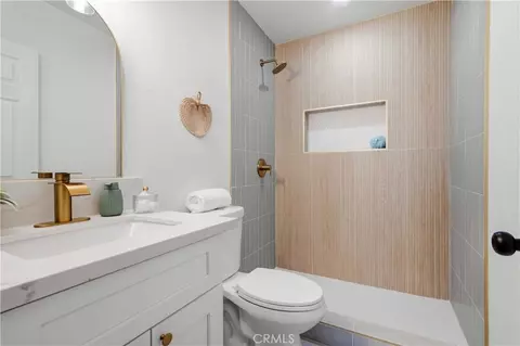 Bath - 51956 Northridge, Morongo Valley, CA 92256 photo 1 of 2