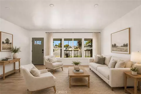 Living - 2430 W Bennett, Compton, CA 90220 photo 2 of 5