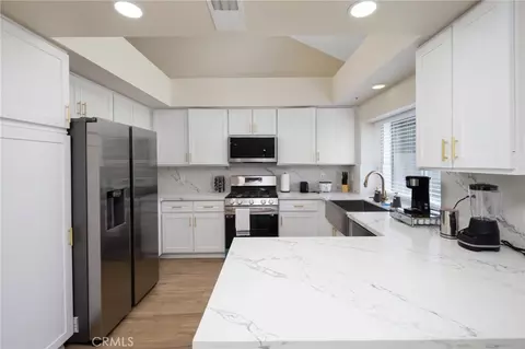 Kitchen - 15737 Firethorn, Fontana, CA 92337 photo 1 of 4