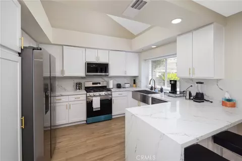 Kitchen - 15737 Firethorn, Fontana, CA 92337 photo 2 of 4