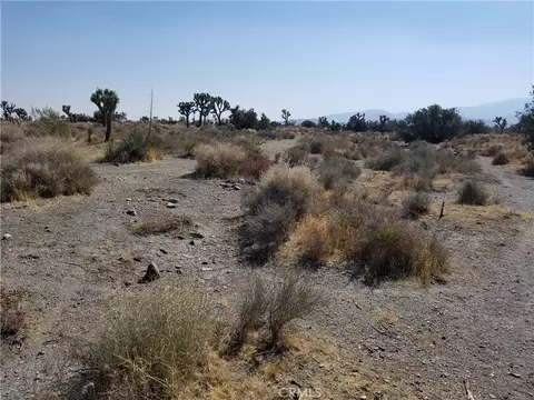 0 0, Phelan, CA 92371 photo 2