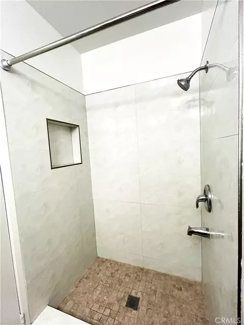Bath - 1326 Wheaton, Riverside, CA 92507 photo 2 of 5