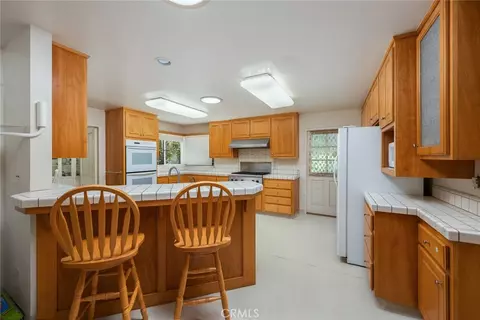 Kitchen - 3625 Lombardy, Pasadena, CA 91107 photo 1 of 9