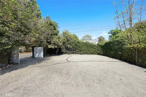 Exterior - 3625 Lombardy, Pasadena, CA 91107 photo 16 of 20