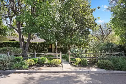 Exterior - 3625 Lombardy, Pasadena, CA 91107 photo 7 of 20