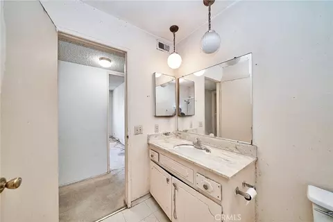 Bath - 1000 Edith, Alhambra, CA 91803 photo 4 of 5