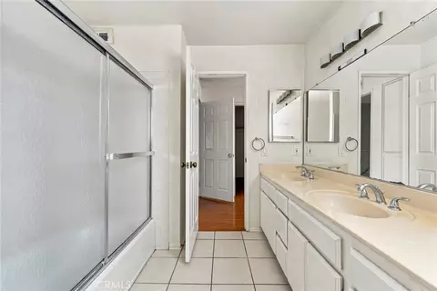 Bath - 3642 Durfee Ave #D, El Monte, CA 91732 photo 2 of 3
