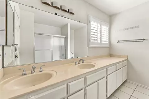 Bath - 3642 Durfee Ave #D, El Monte, CA 91732 photo 1 of 3