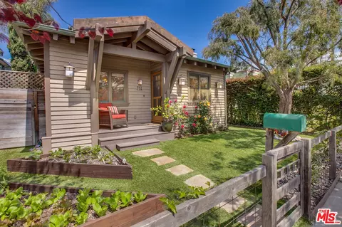 731 Superba Ave, Venice, CA 90291 photo 2