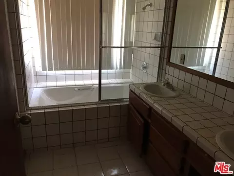 2076 Pasadena Glen Rd, Pasadena, CA 91107 photo 7