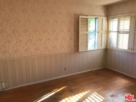 180 E 36th St, Long Beach, CA 90807 photo 3
