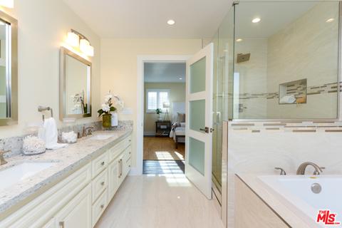 60 Ozone Ave, Venice, CA 90291 photo 17