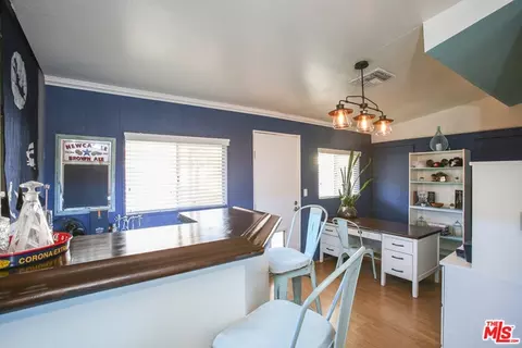 14961 Marlin Pl, Van Nuys, CA 91405 photo 8