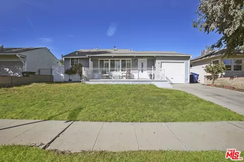 14961 Marlin Pl, Van Nuys, CA 91405 photo 3