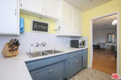 14961 Marlin Pl, Van Nuys, CA 91405 photo 7