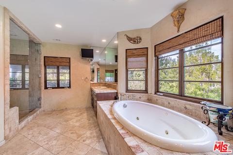 4700 Libbit Ave, Encino, CA 91436 photo 41