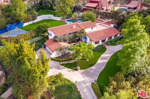 4700 Libbit Ave, Encino, CA 91436 photo 1